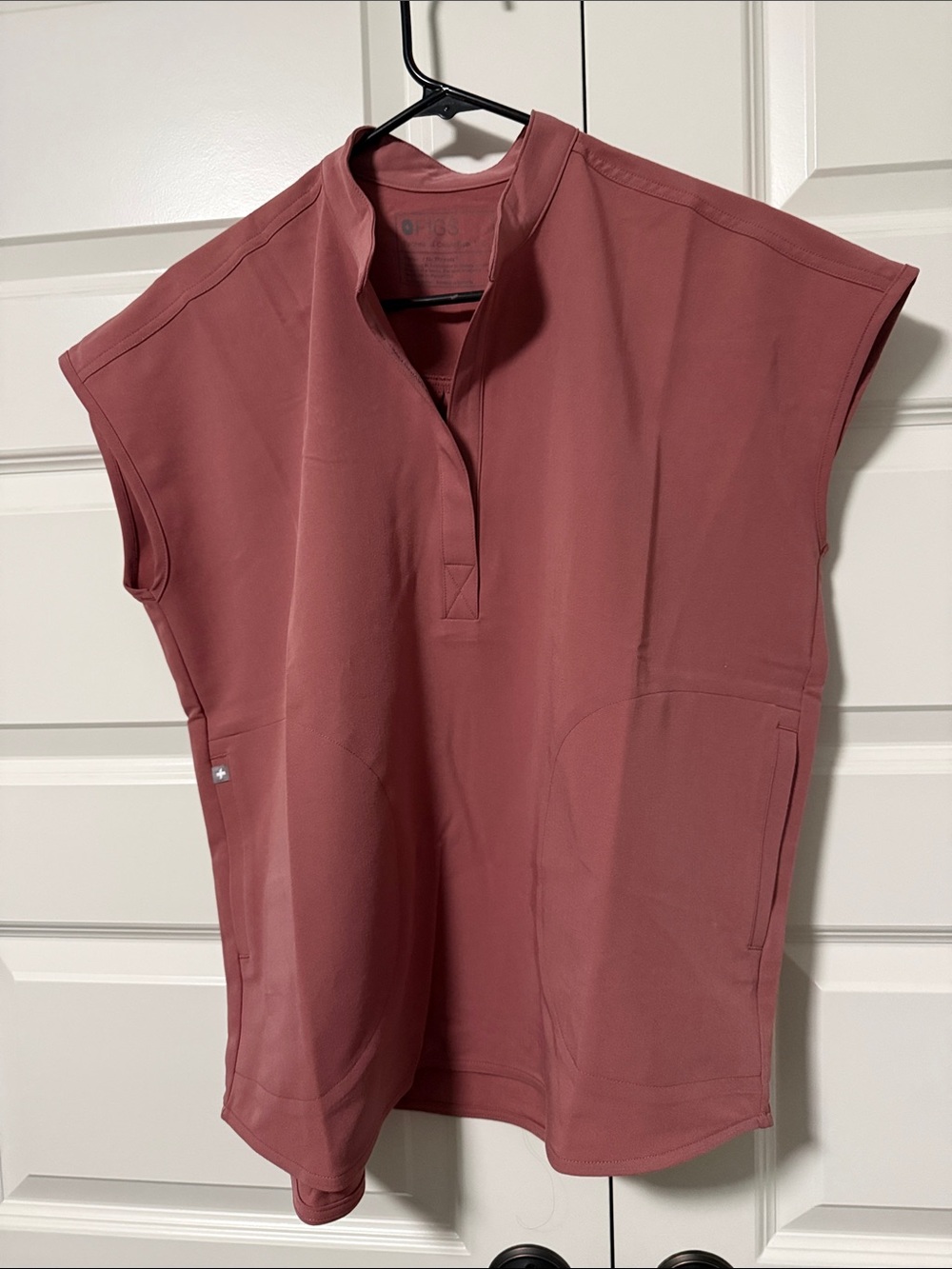 Figs Rafaela Cap Sleeve Top - mauve